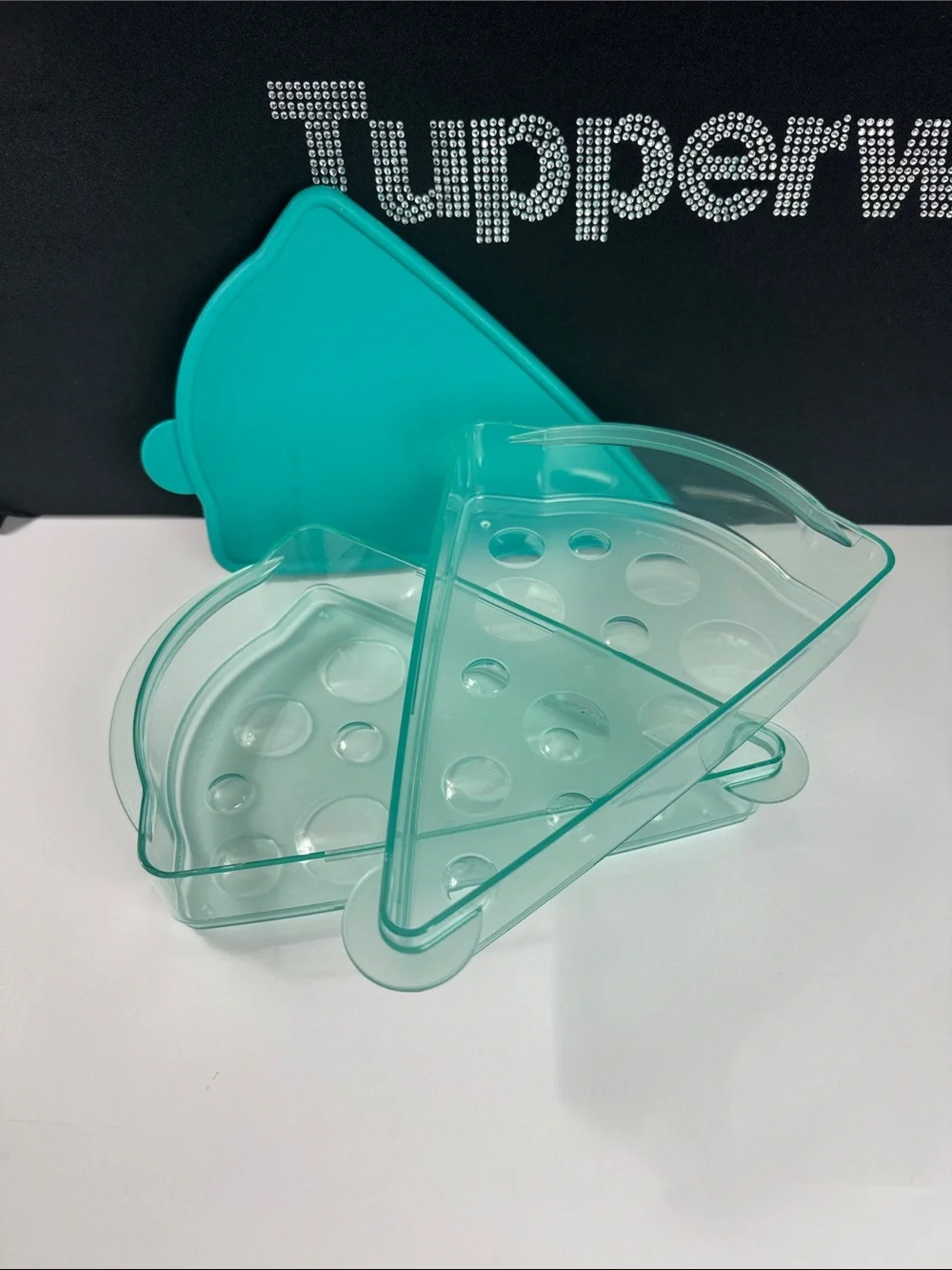 Tupperware Keep N Heat Pizza Slice Keepers Aqua Blue Reheatable Containers